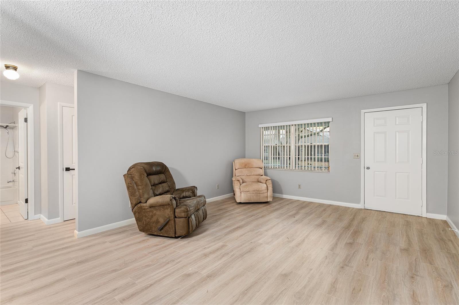 Image 12 of 51 For 8532 93rd Place B