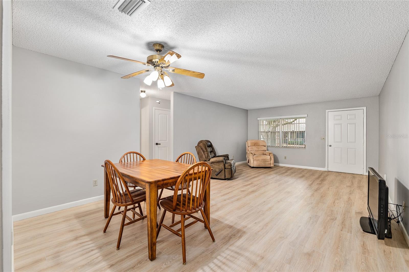 Image 17 of 51 For 8532 93rd Place B