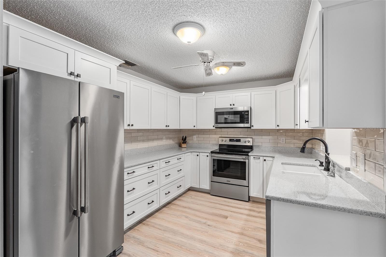 Image 23 of 51 For 8532 93rd Place B