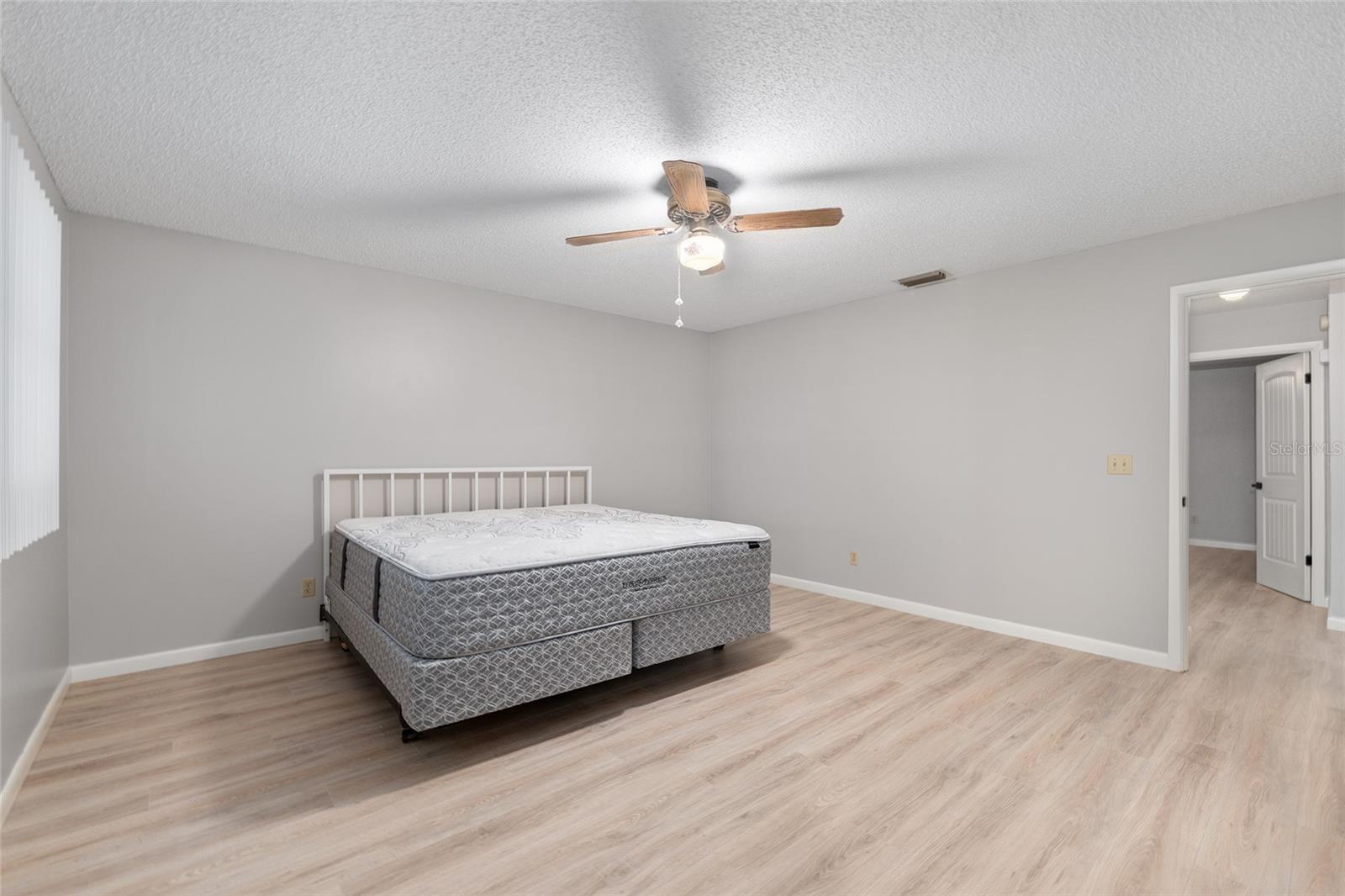 Image 30 of 51 For 8532 93rd Place B