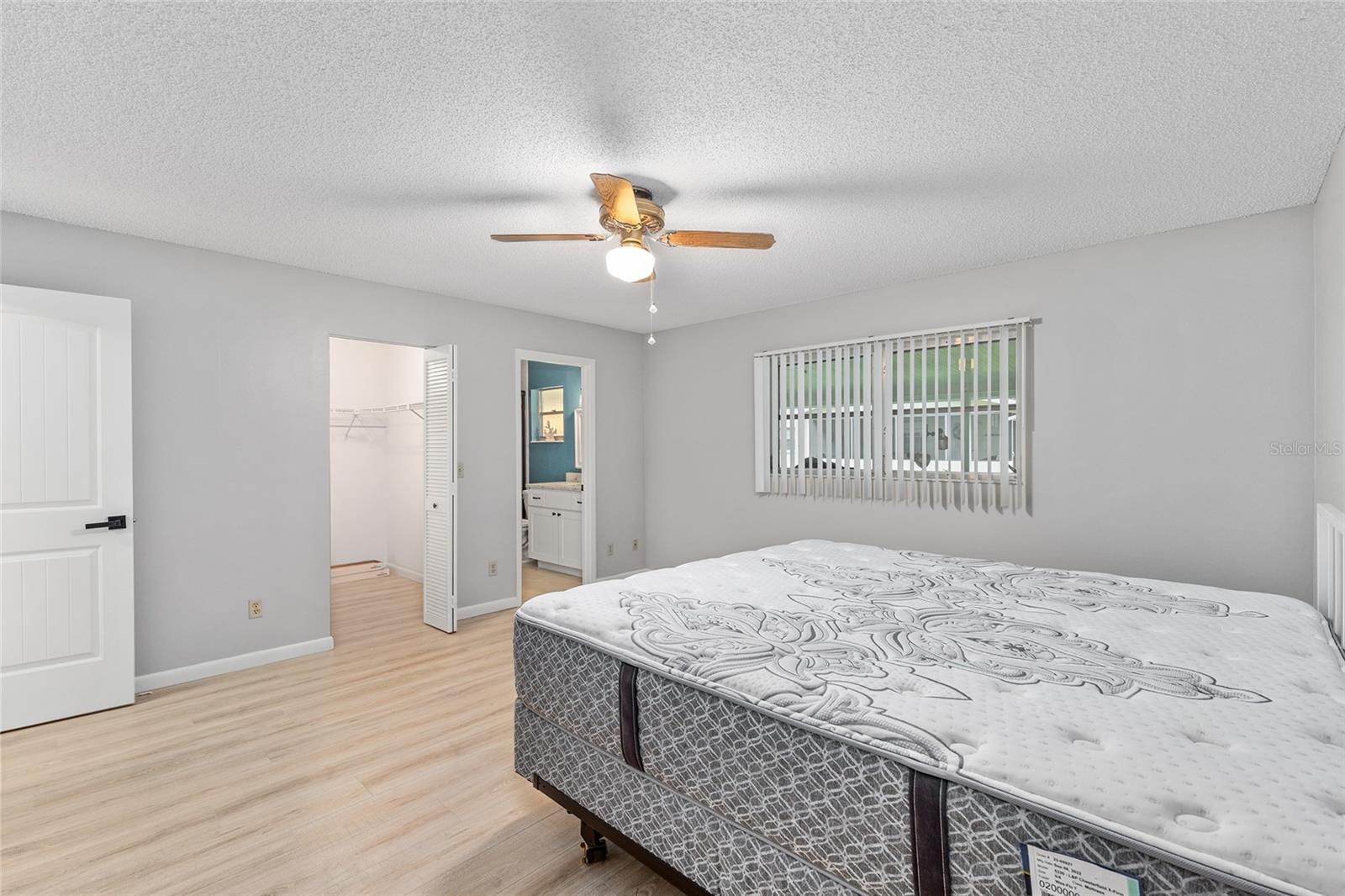 Image 31 of 51 For 8532 93rd Place B