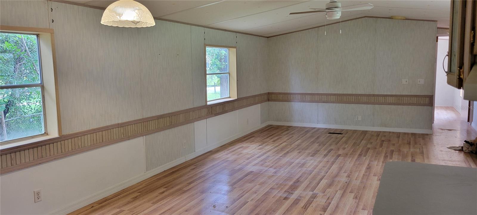 Image 4 of 23 For 14120 95th Avenue