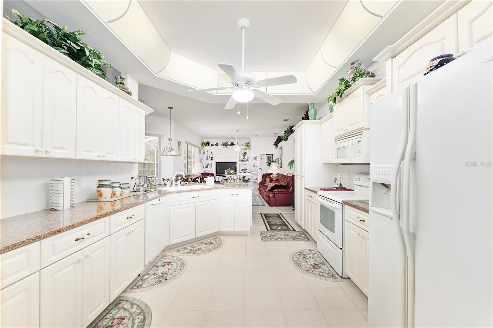 Image 21 of 97 For 147 Corkwood Boulevard