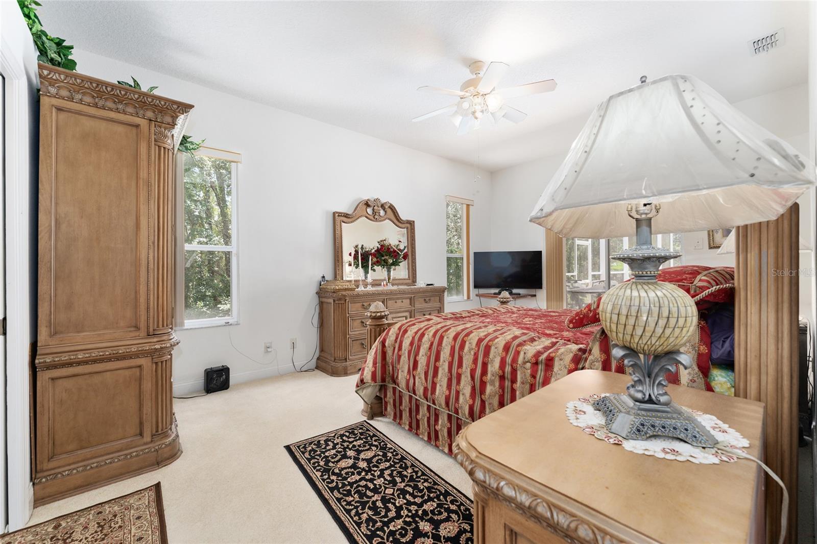 Image 40 of 97 For 147 Corkwood Boulevard