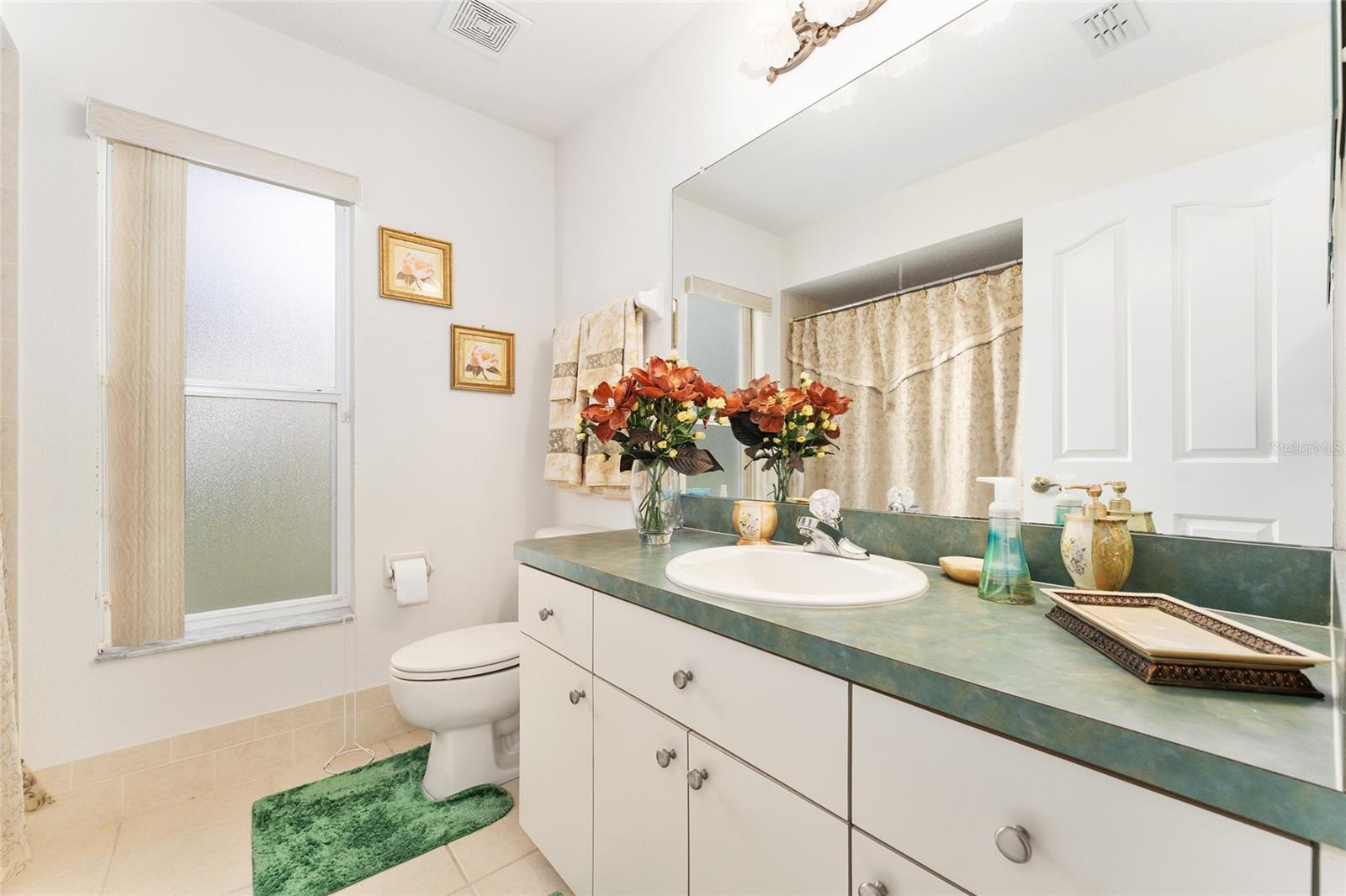 Image 61 of 97 For 147 Corkwood Boulevard