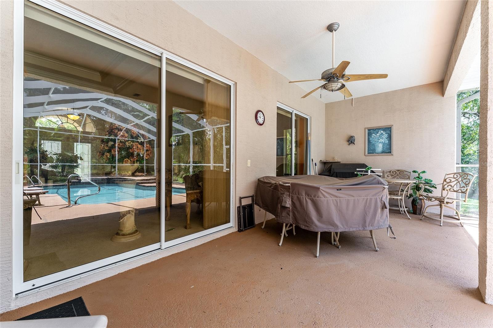 Image 68 of 97 For 147 Corkwood Boulevard