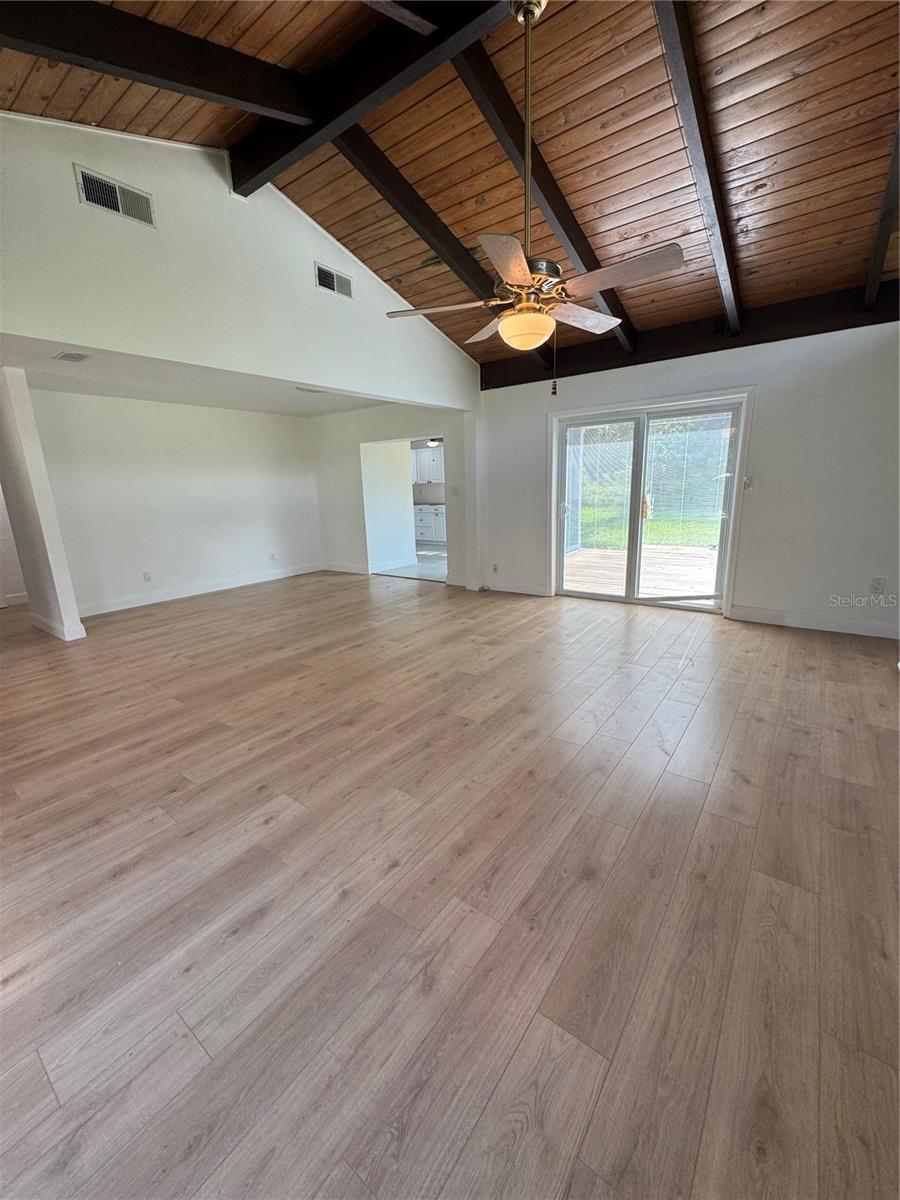 Image 14 of 21 For 4000 6th Avenue