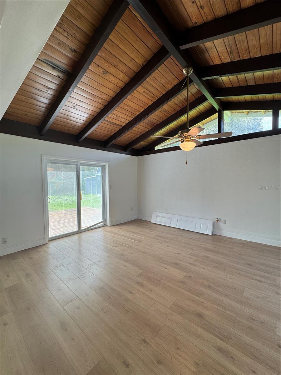Image 15 of 21 For 4000 6th Avenue