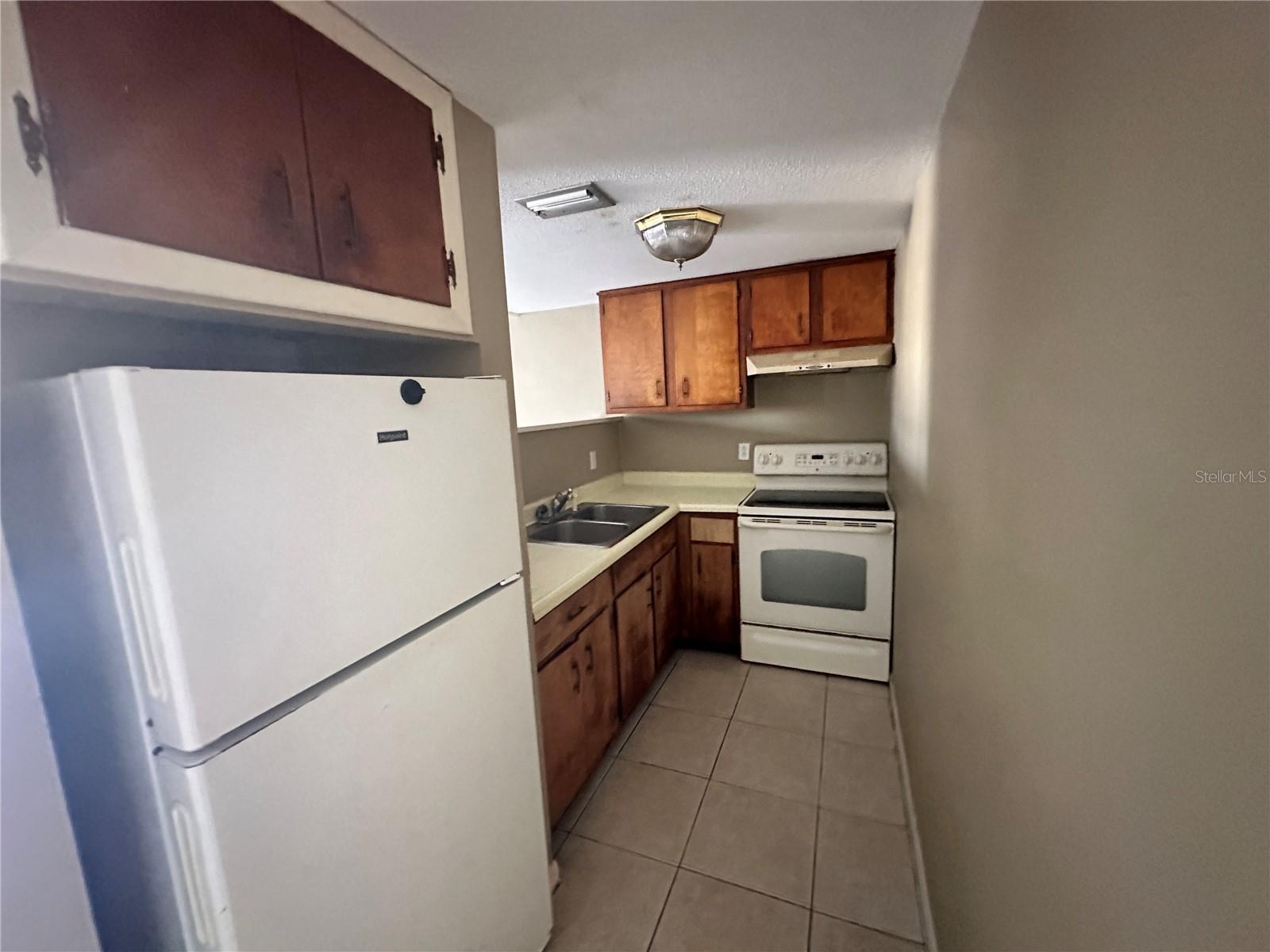Image 4 of 4 For 2212 Silver Springs Boulevard 15