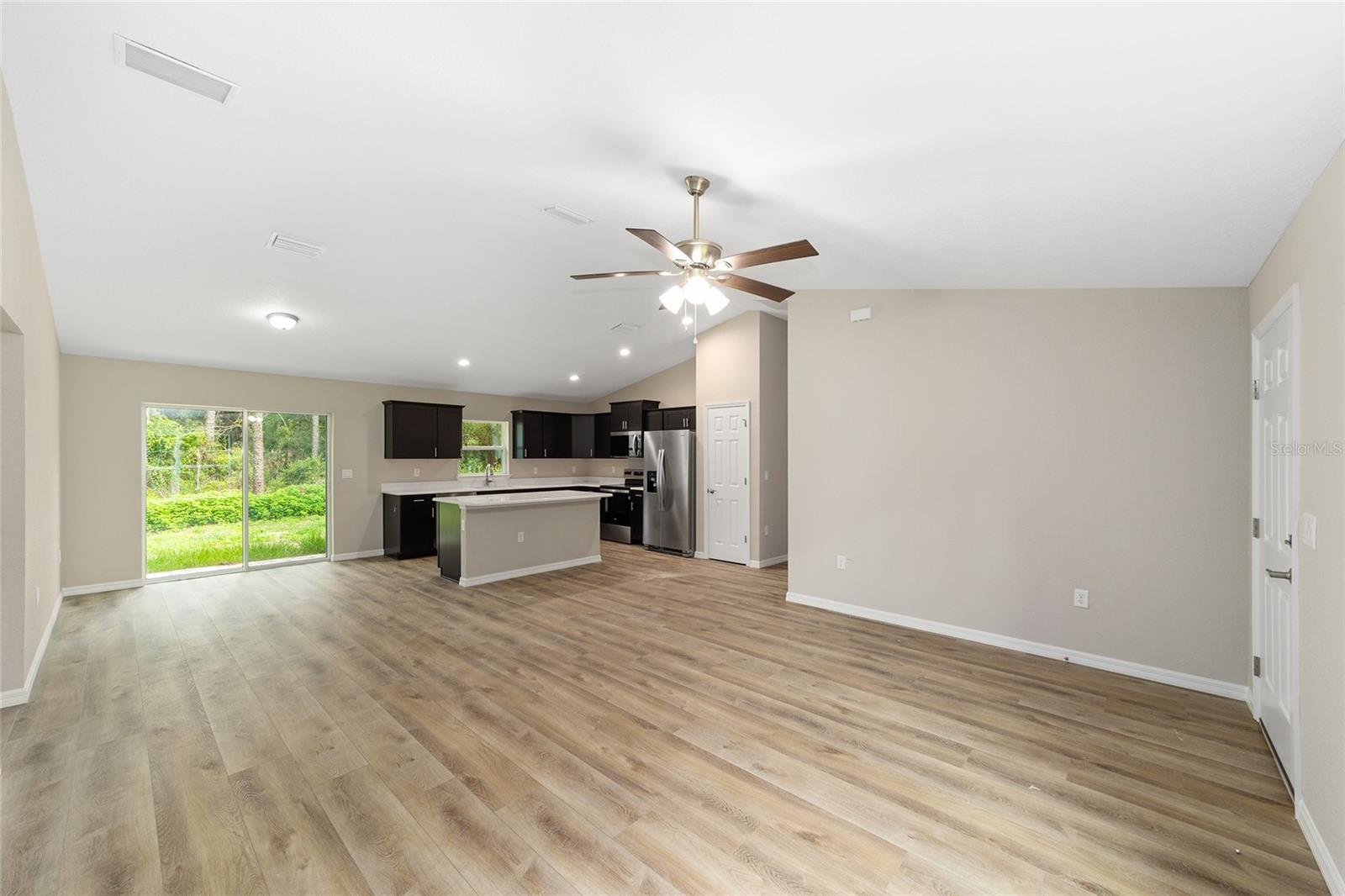Image 7 of 28 For 8439 Lily Drive