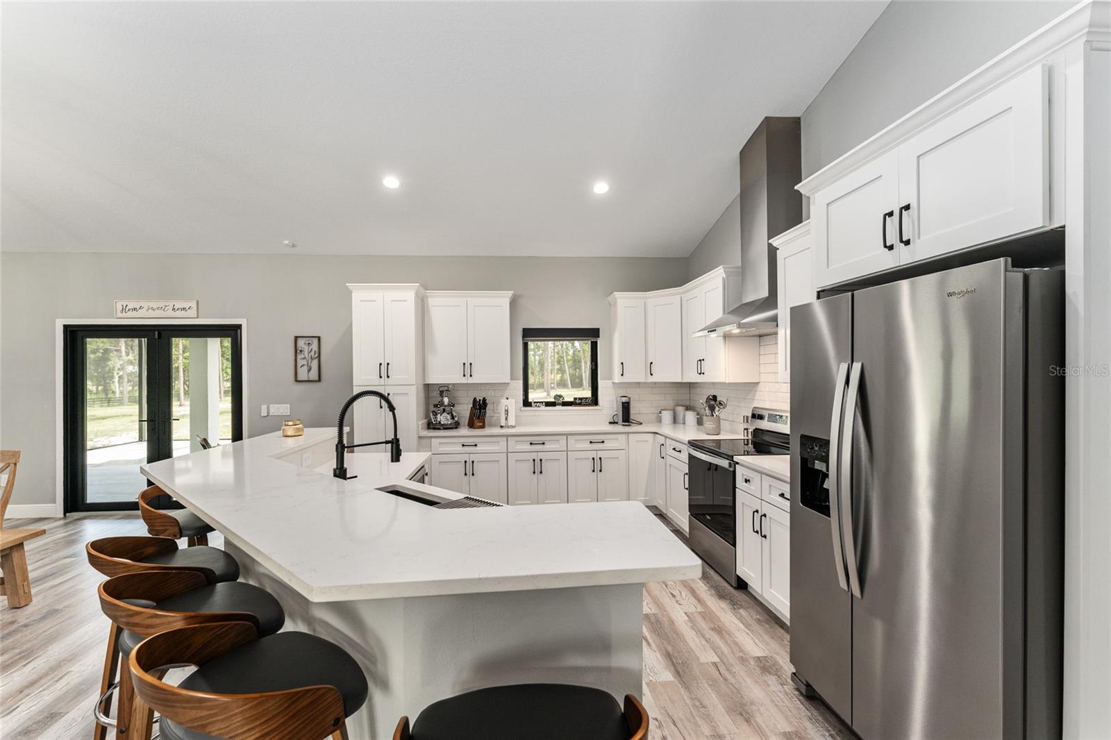 Image 18 of 43 For 9 Middleground Road