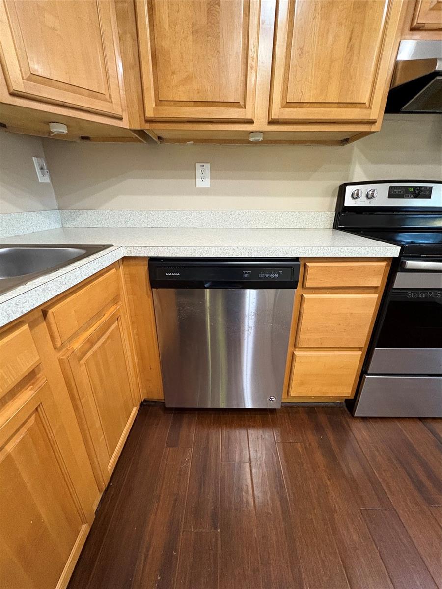 Image 11 of 32 For 107 6th Street Ne