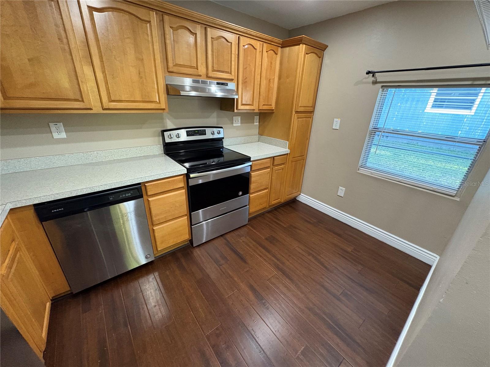 Image 13 of 32 For 107 6th Street Ne