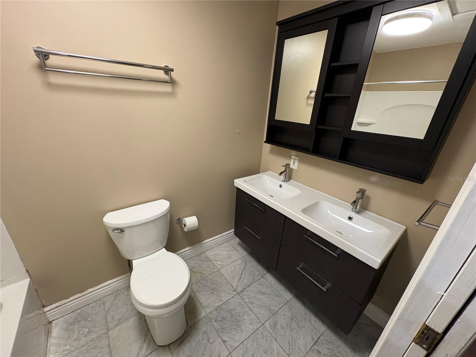 Image 16 of 32 For 107 6th Street Ne