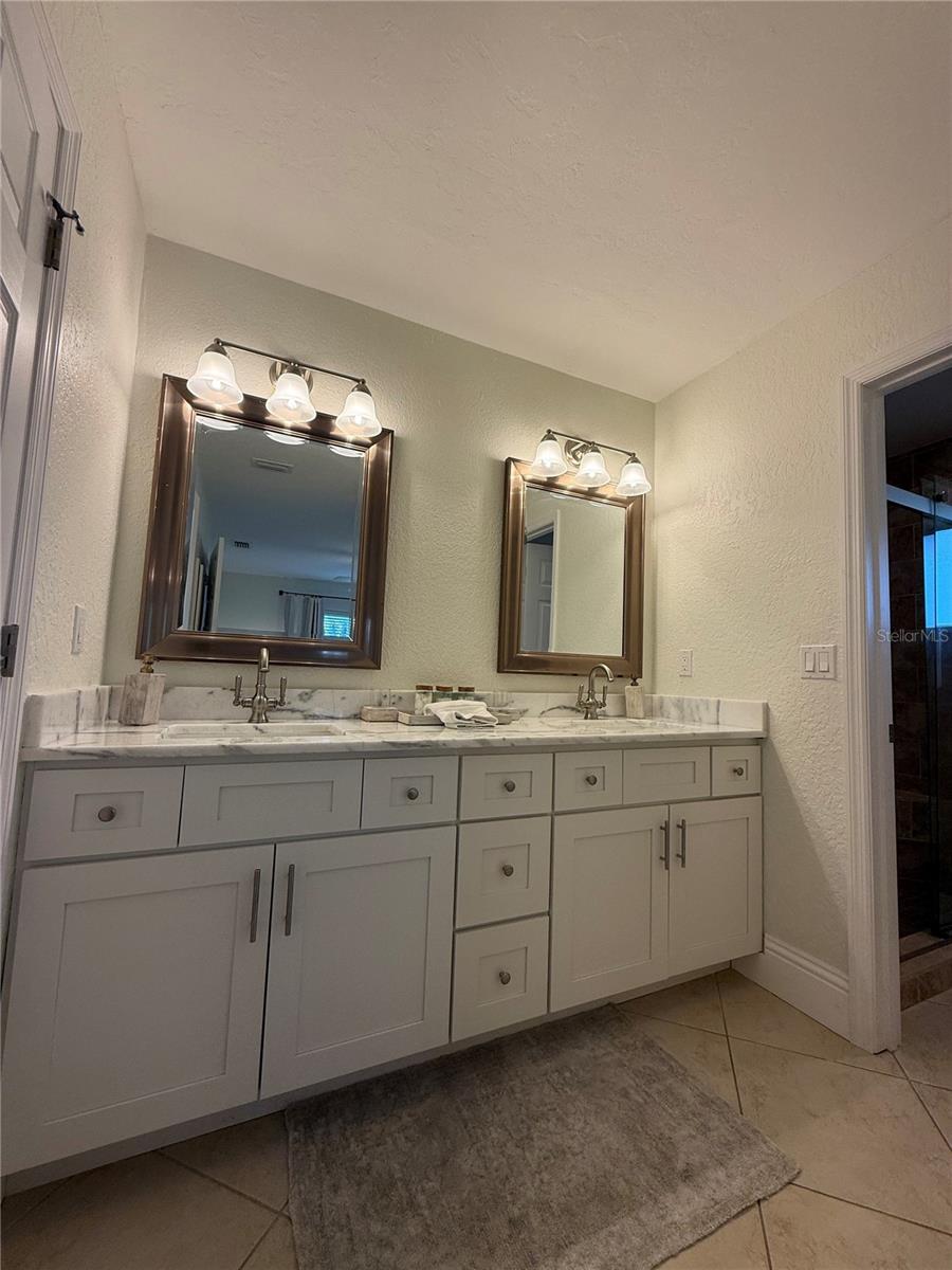 Image 22 of 32 For 107 6th Street Ne
