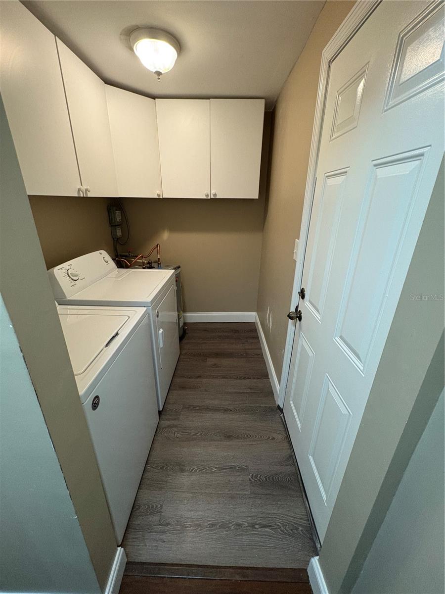 Image 5 of 32 For 107 6th Street Ne