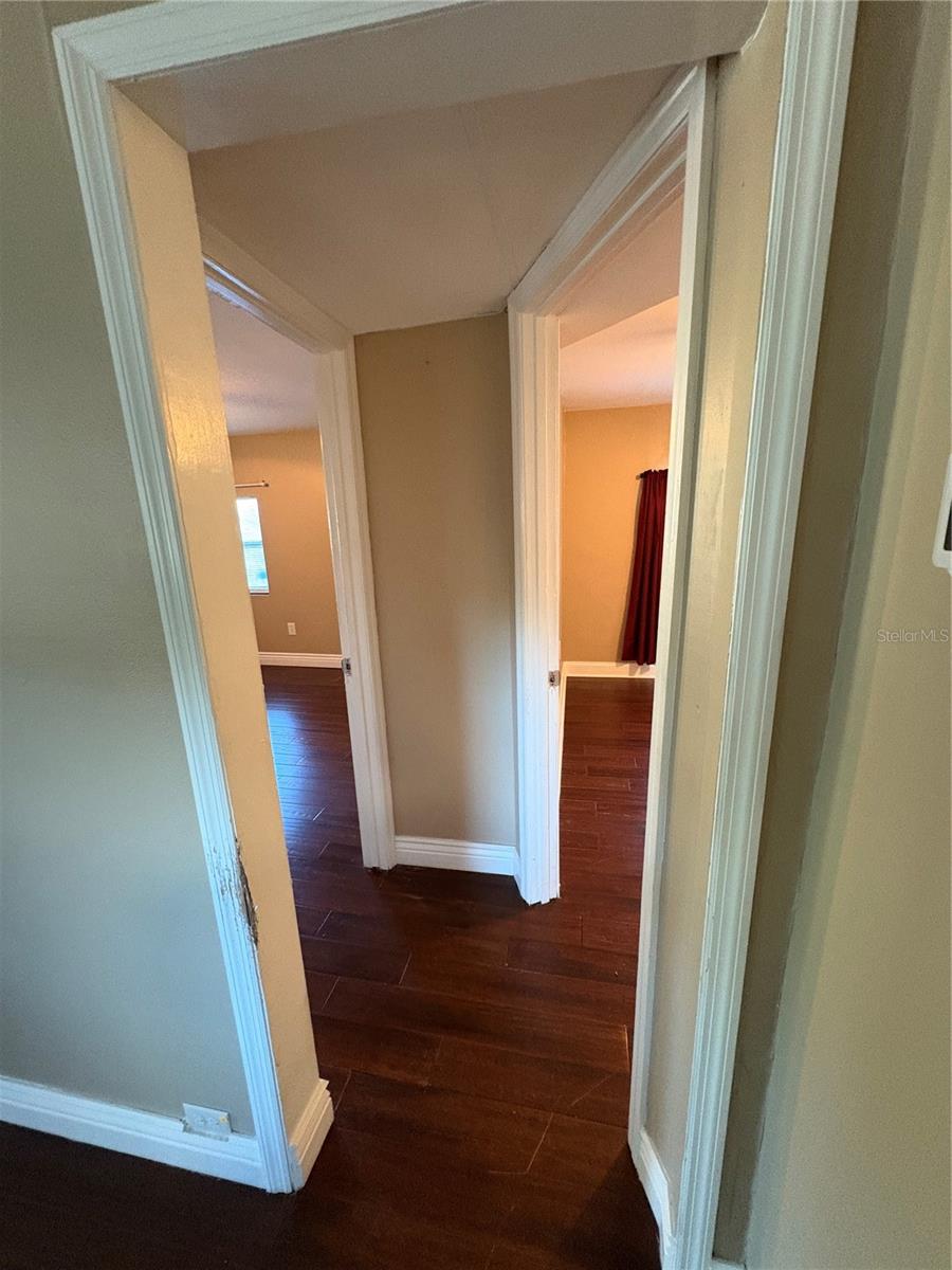 Image 8 of 32 For 107 6th Street Ne