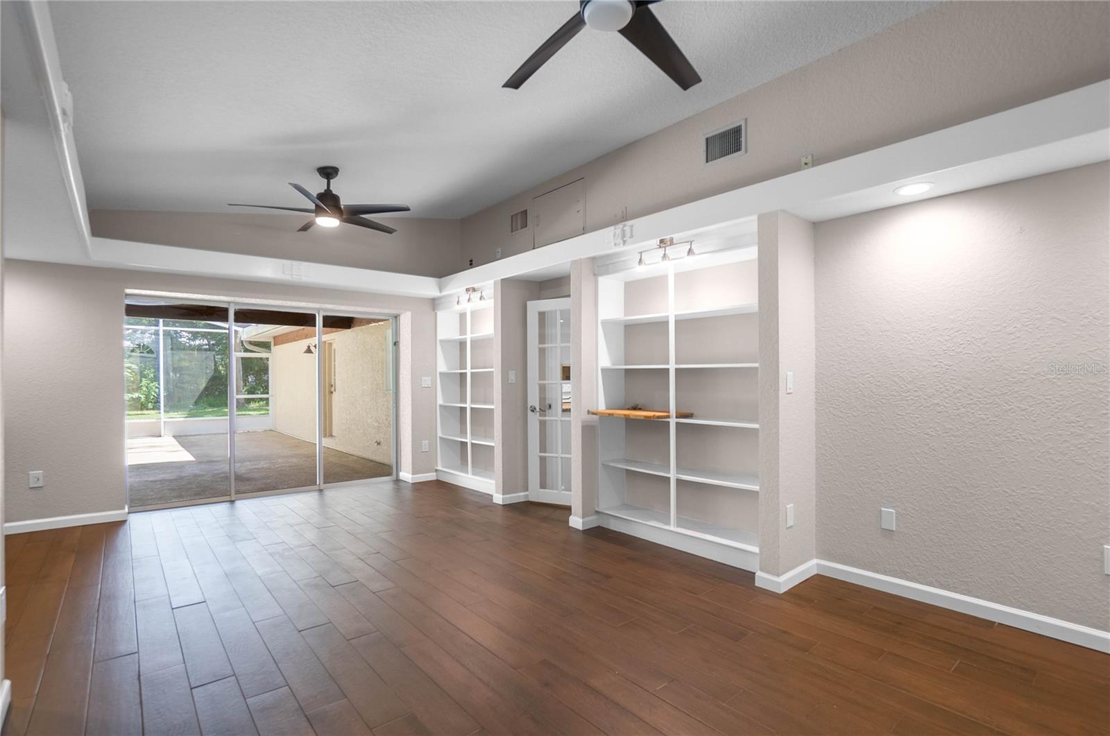 Listing photo id 14 for 1411 19th Street