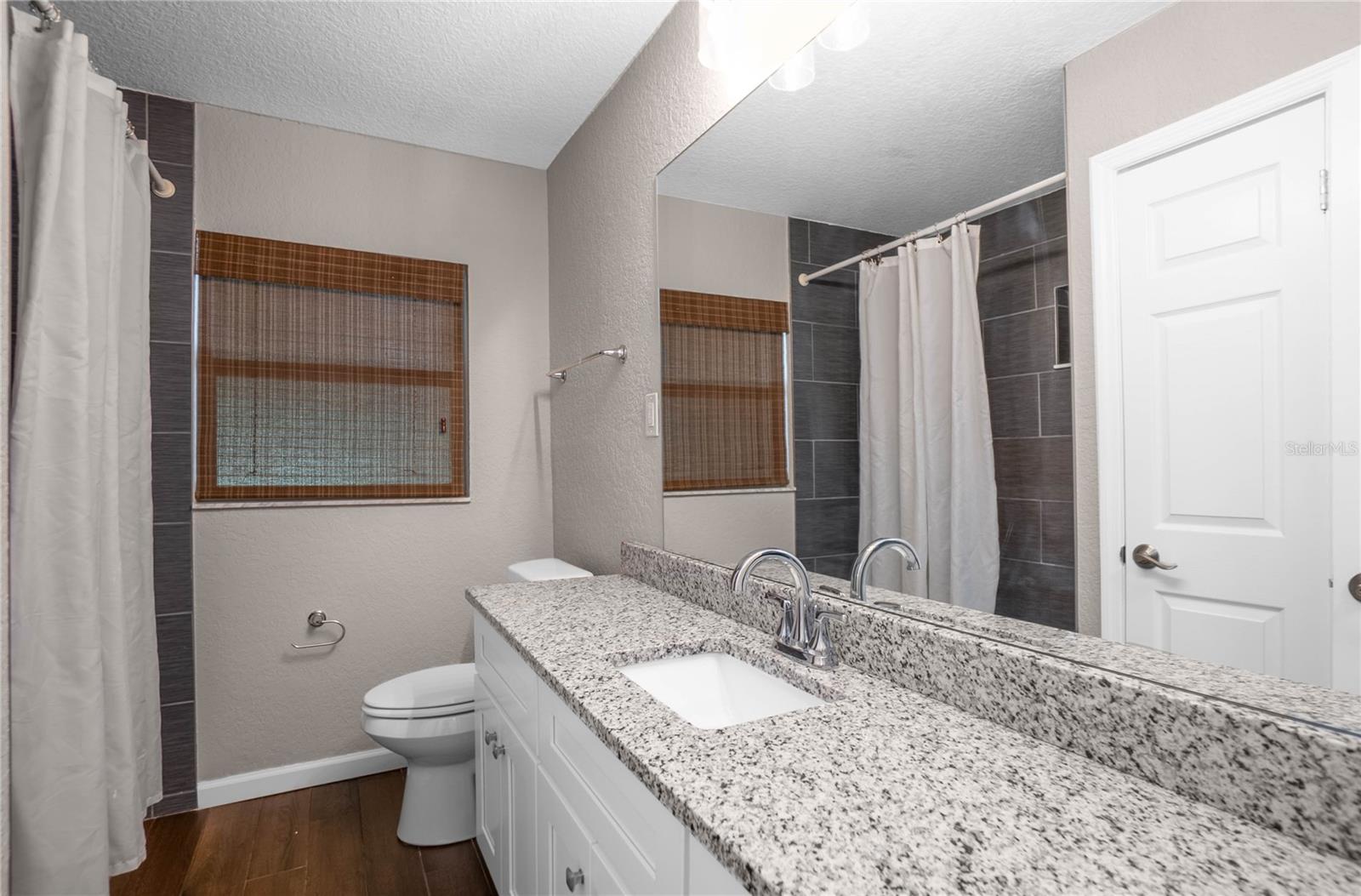 Listing photo id 23 for 1411 19th Street