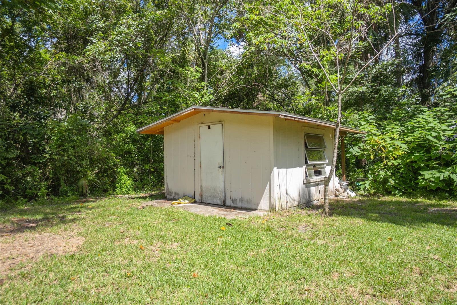 Listing photo id 31 for 1411 19th Street