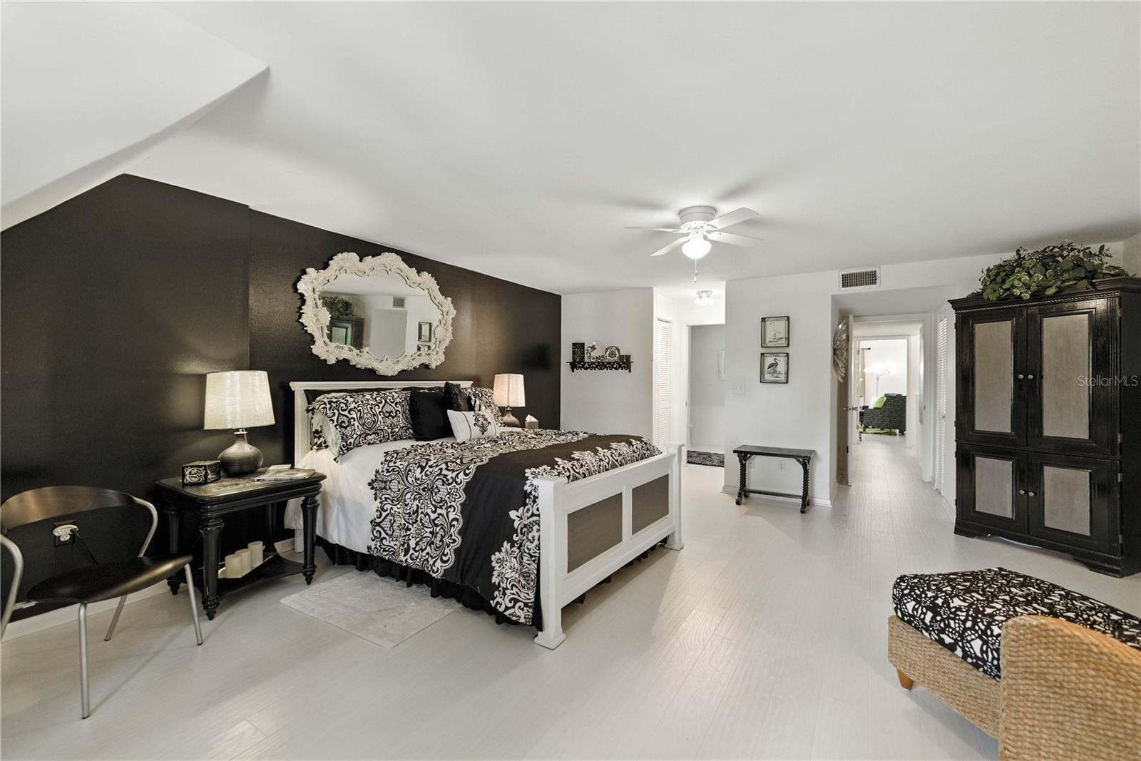 Image 17 of 29 For 9951 88th Court Road B