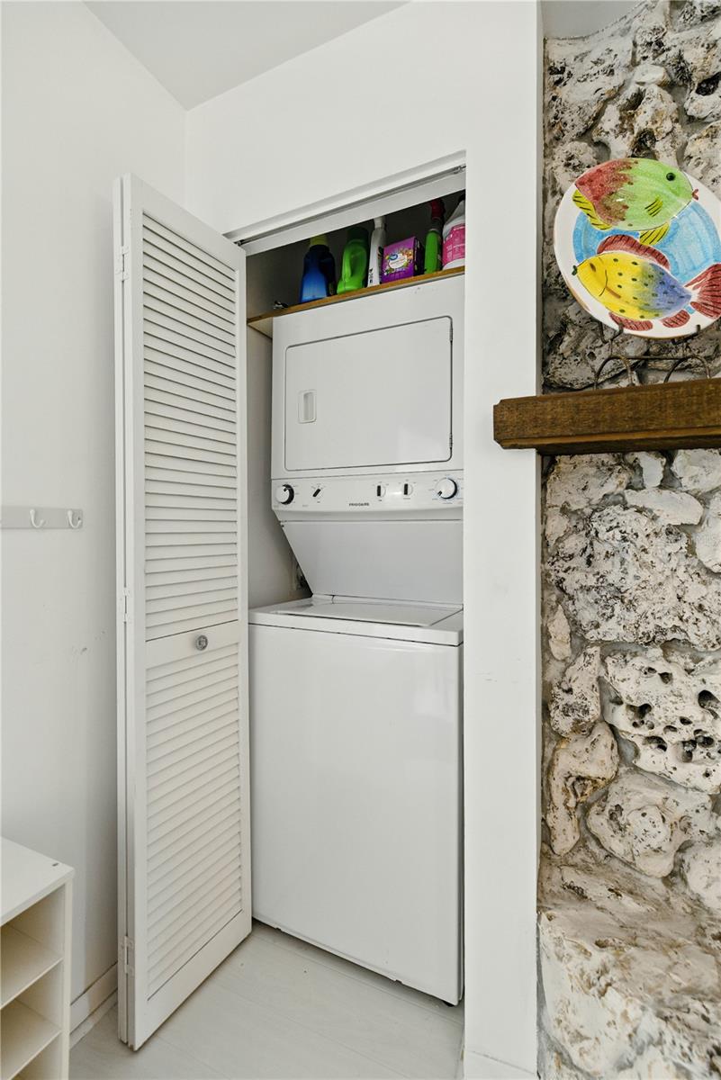 Image 24 of 29 For 9951 88th Court Road B