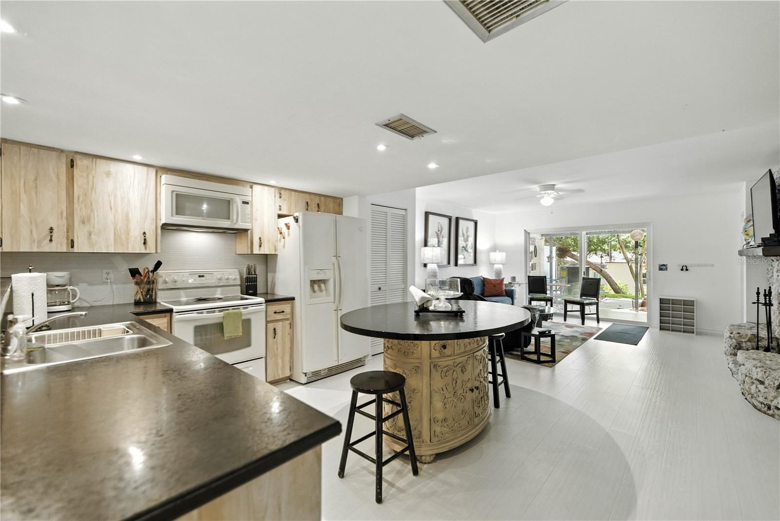 Image 9 of 29 For 9951 88th Court Road B