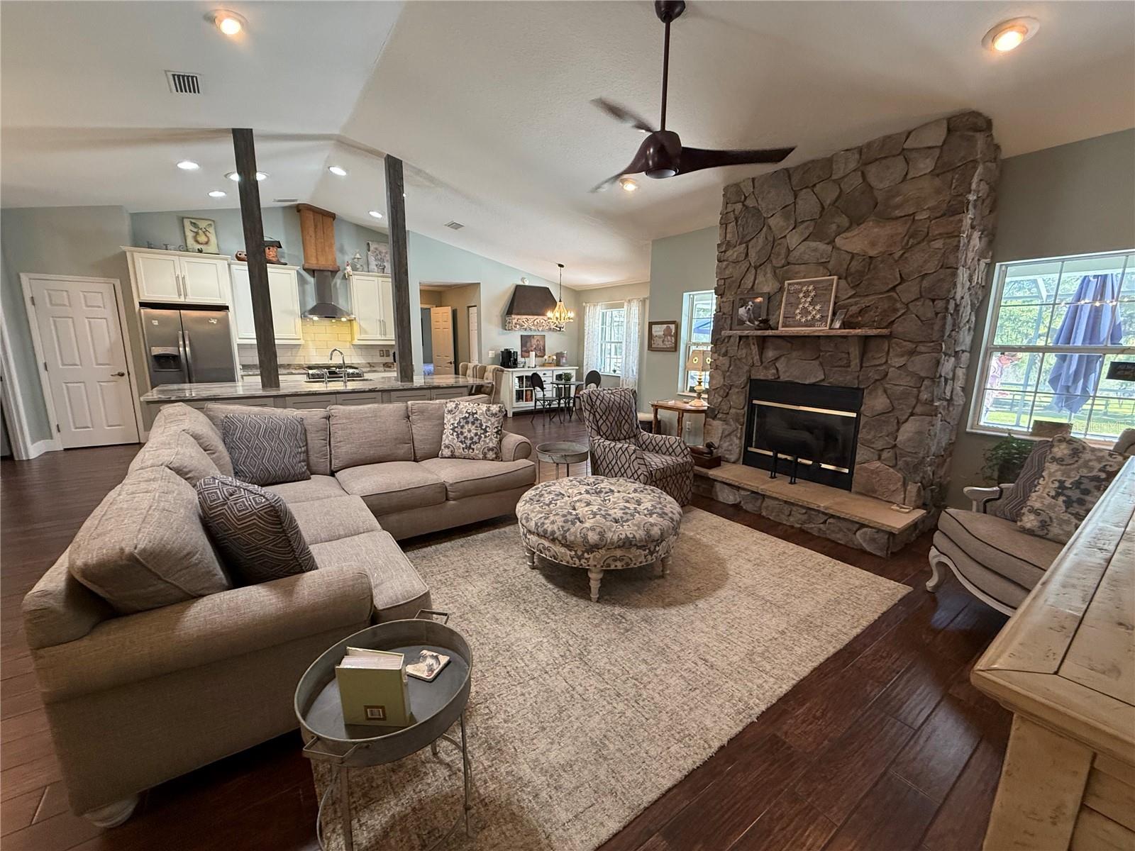 Image 11 of 47 For 35 Lake Wood Circle
