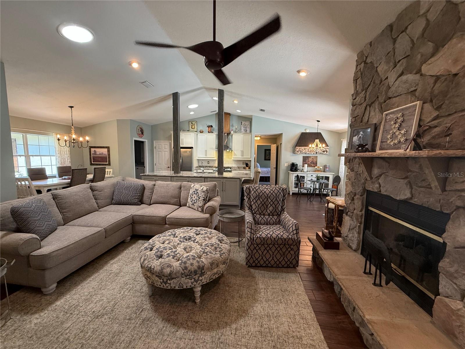 Image 4 of 47 For 35 Lake Wood Circle