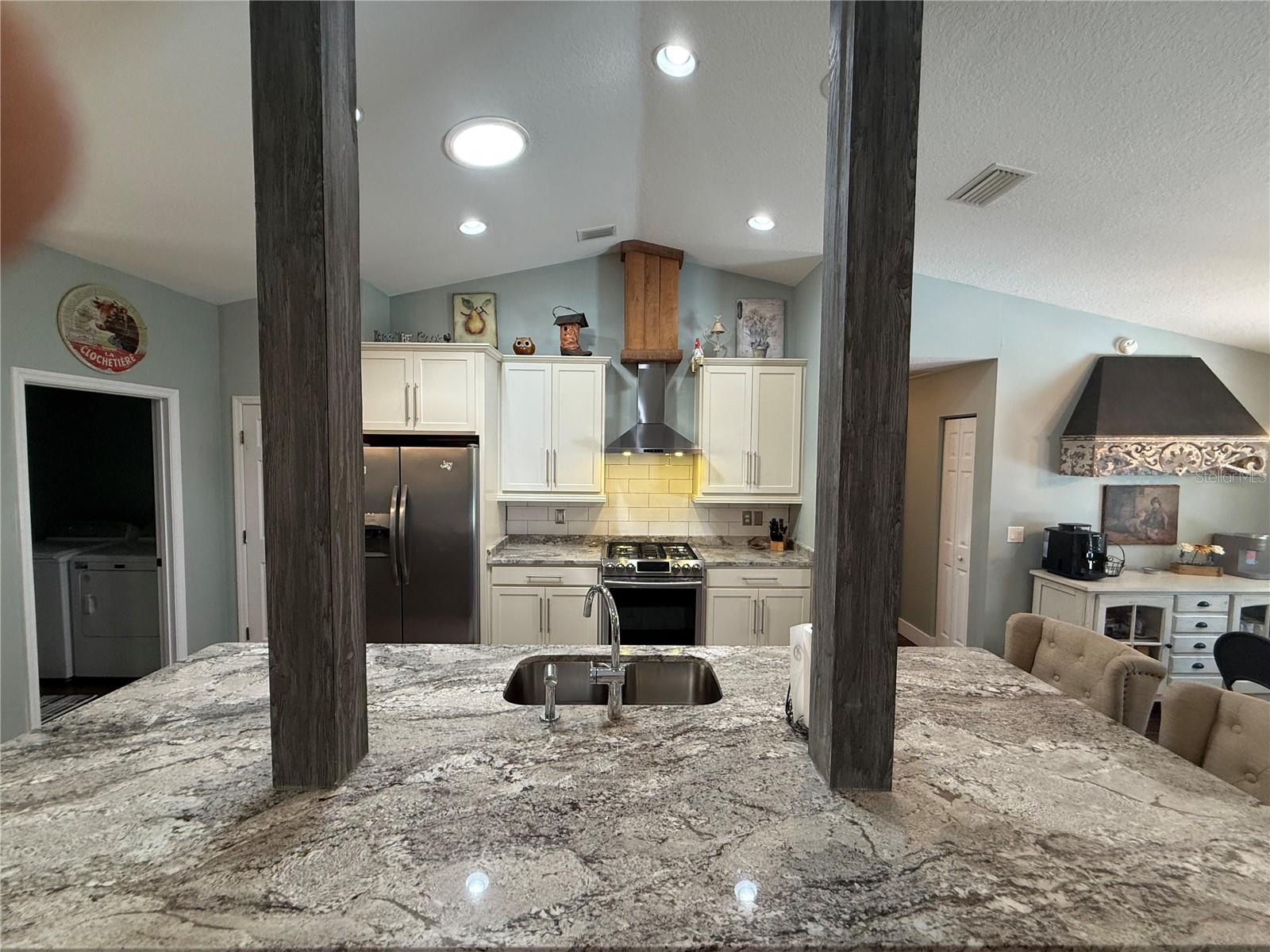 Image 6 of 47 For 35 Lake Wood Circle