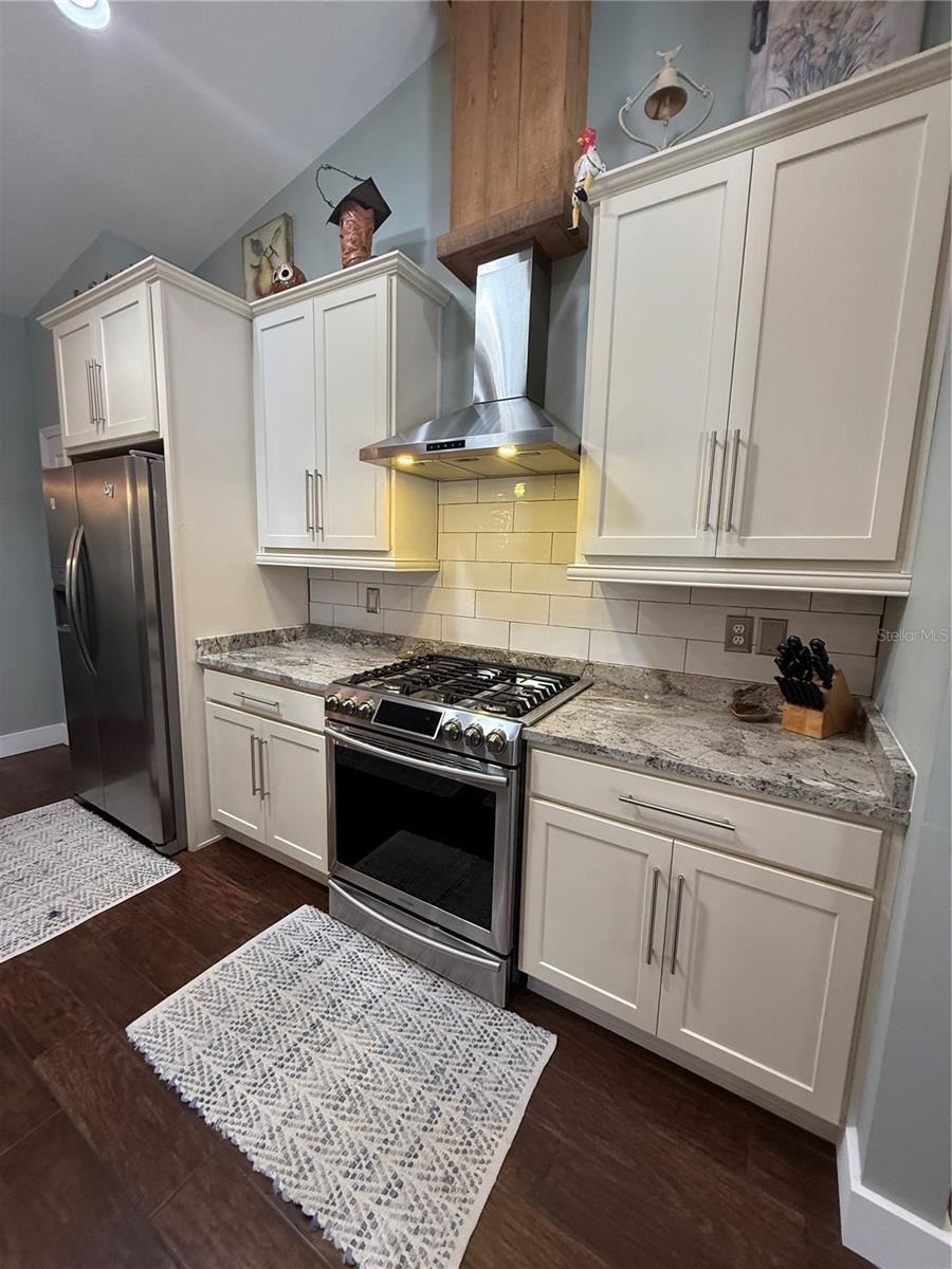 Image 9 of 47 For 35 Lake Wood Circle