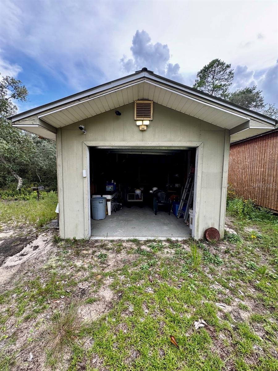 Image 23 of 34 For 15668 238th Street