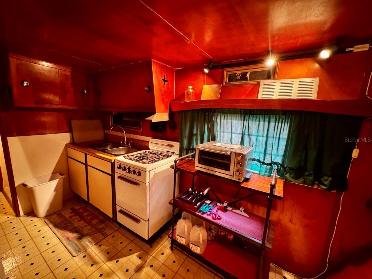 Image 5 of 34 For 15668 238th Street