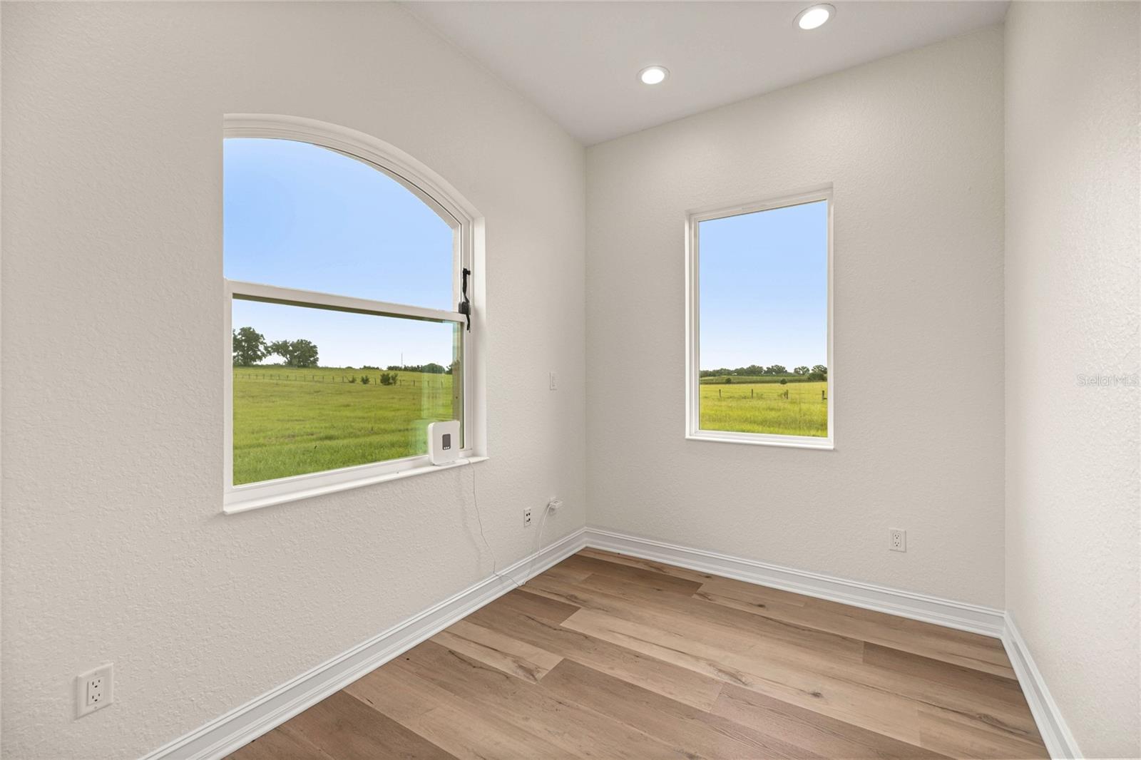 Image 14 of 60 For 21786 27th Street