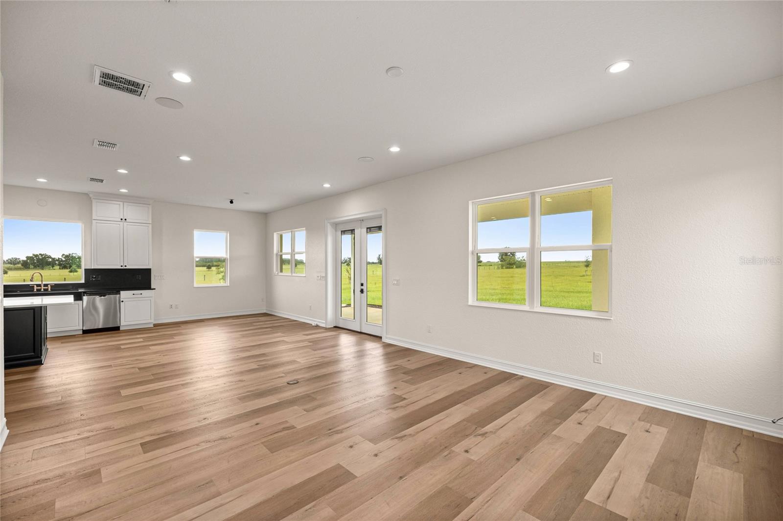 Image 22 of 60 For 21786 27th Street