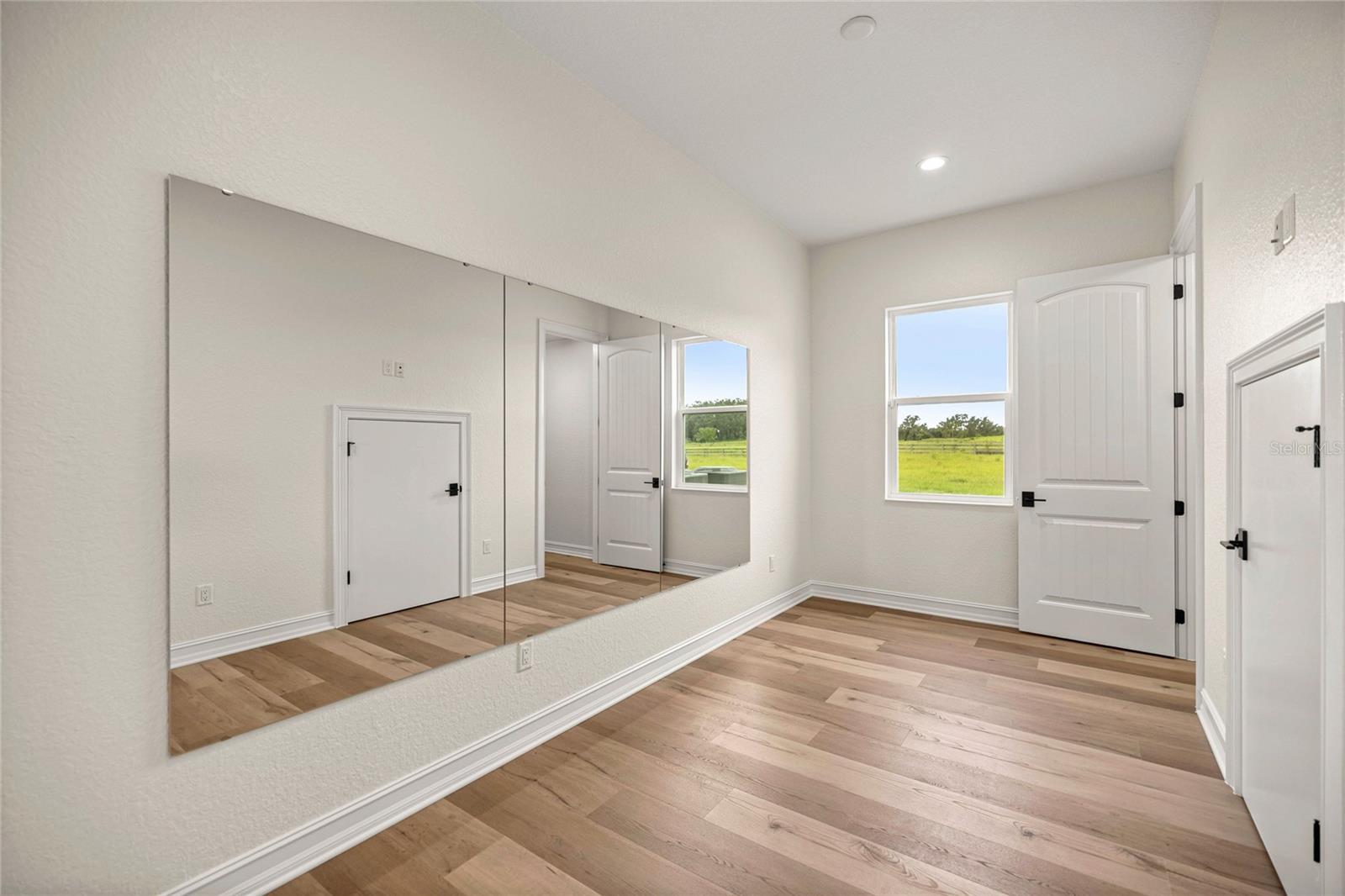 Image 27 of 60 For 21786 27th Street