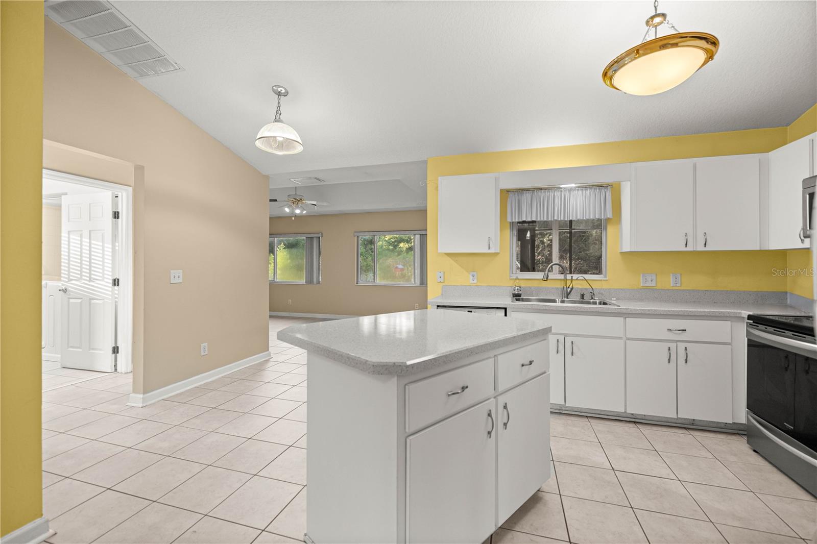 Image 10 of 29 For 5552 18th Street