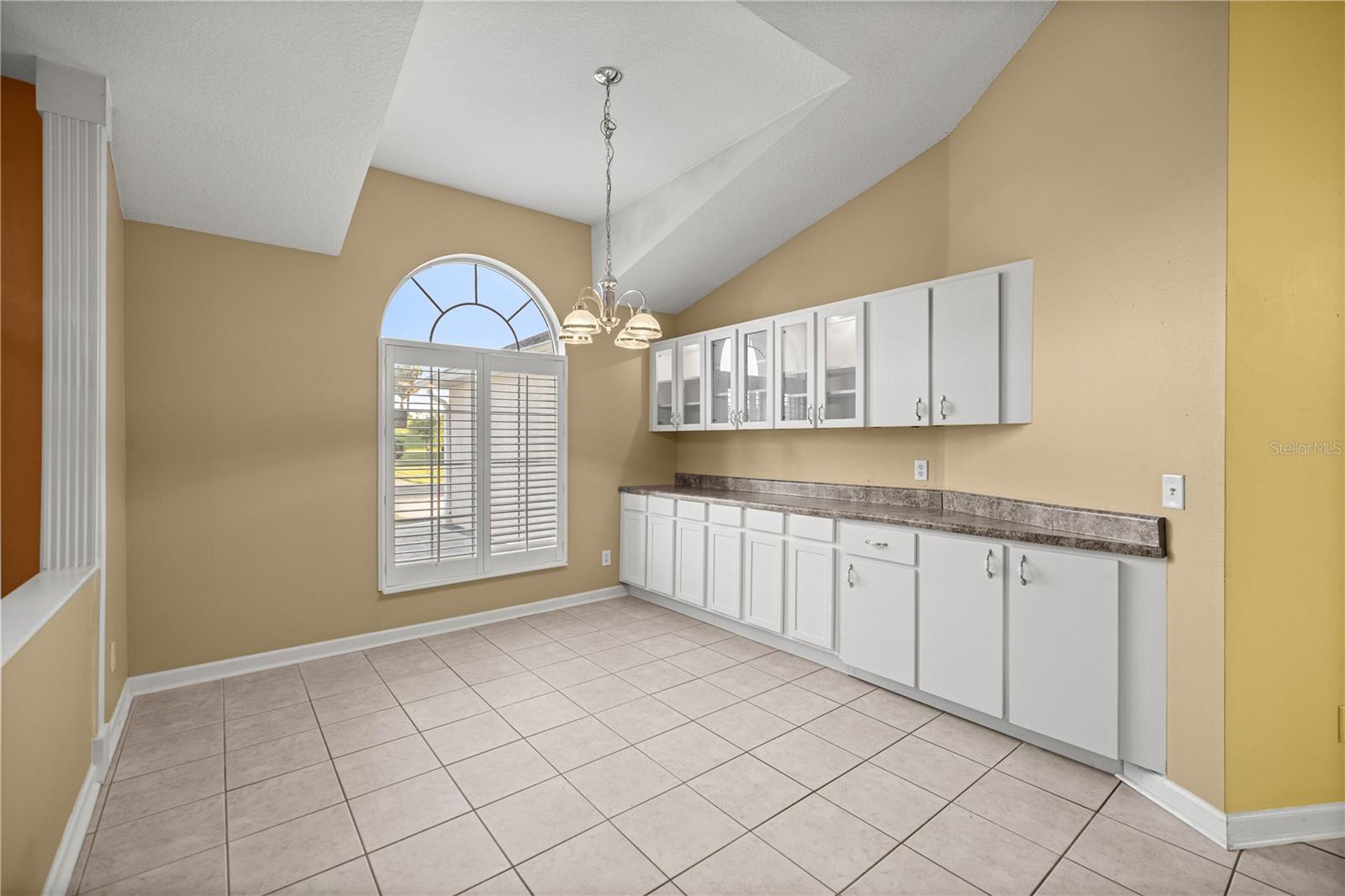 Image 12 of 29 For 5552 18th Street