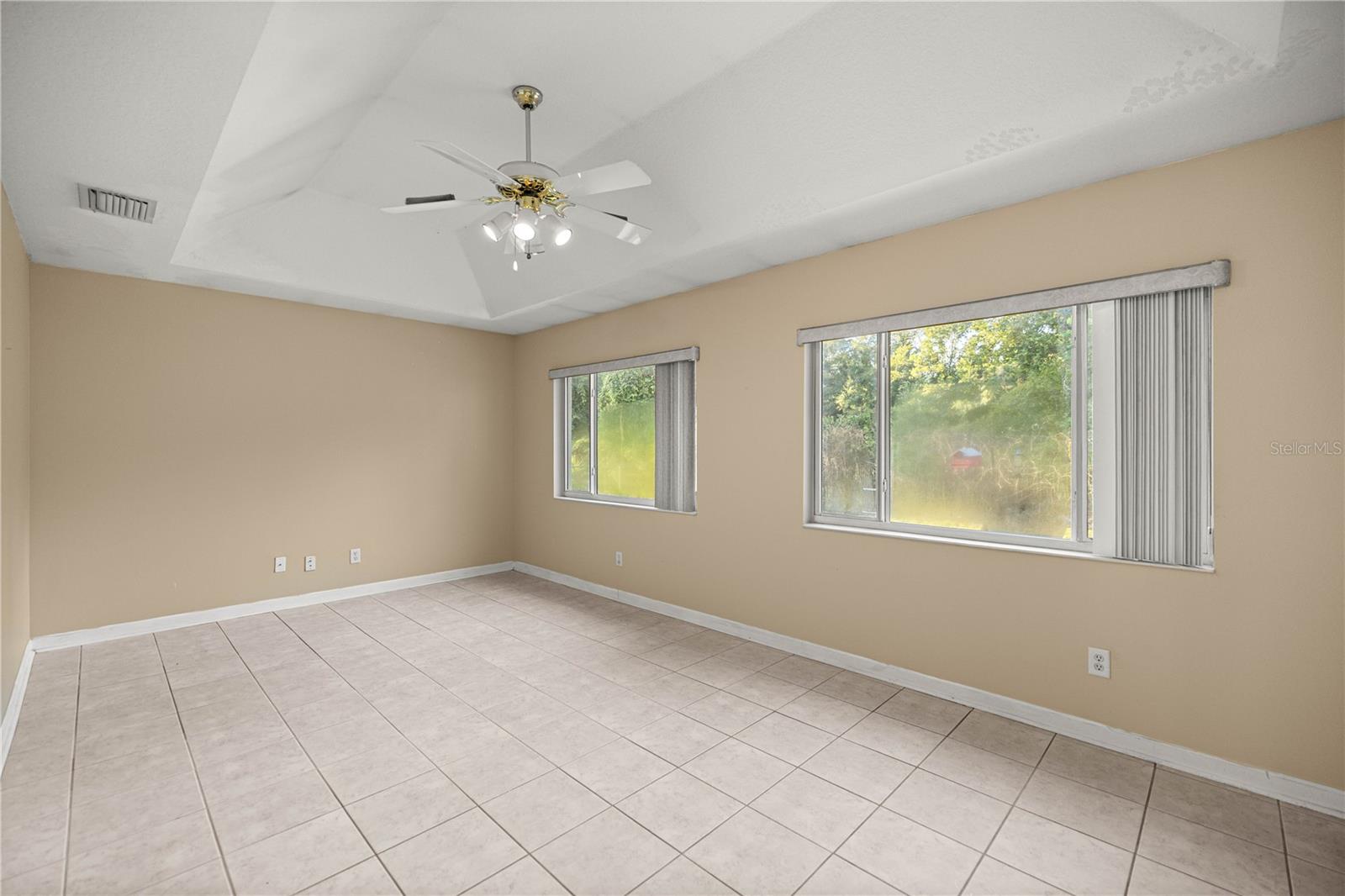 Image 14 of 29 For 5552 18th Street