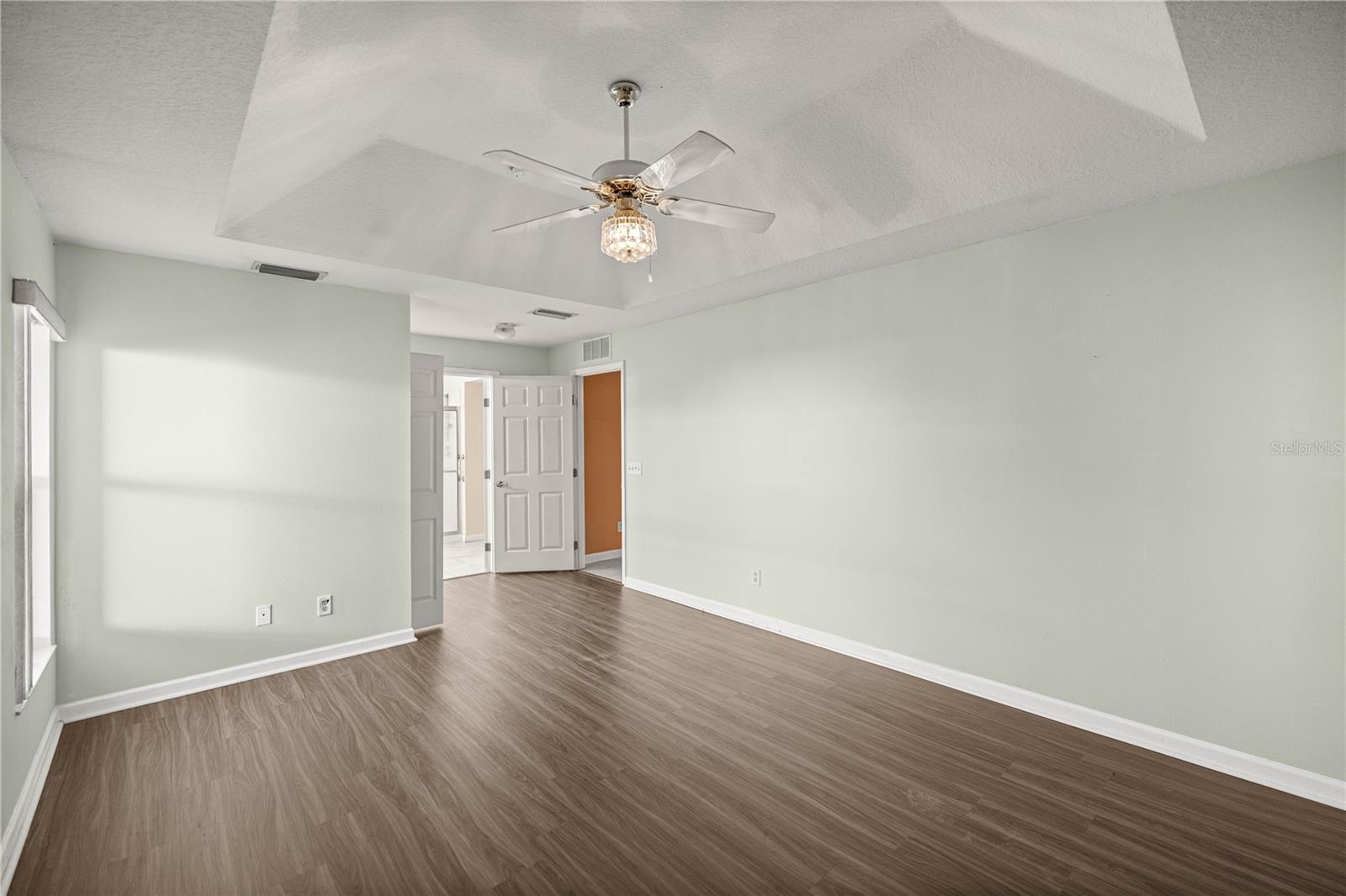 Image 15 of 29 For 5552 18th Street