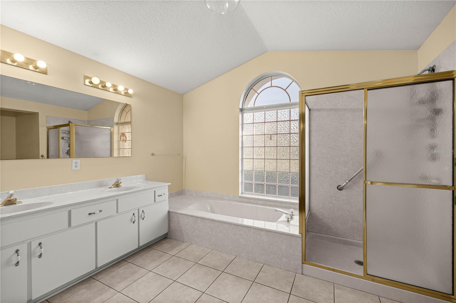 Image 17 of 29 For 5552 18th Street
