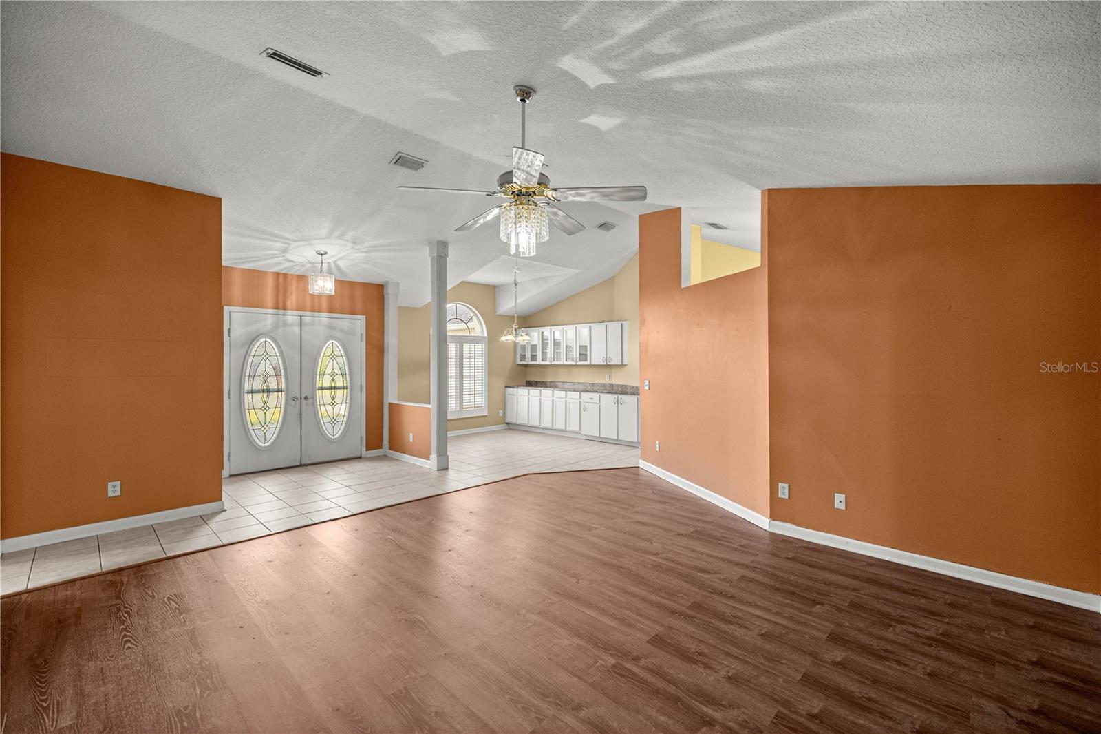 Image 7 of 29 For 5552 18th Street