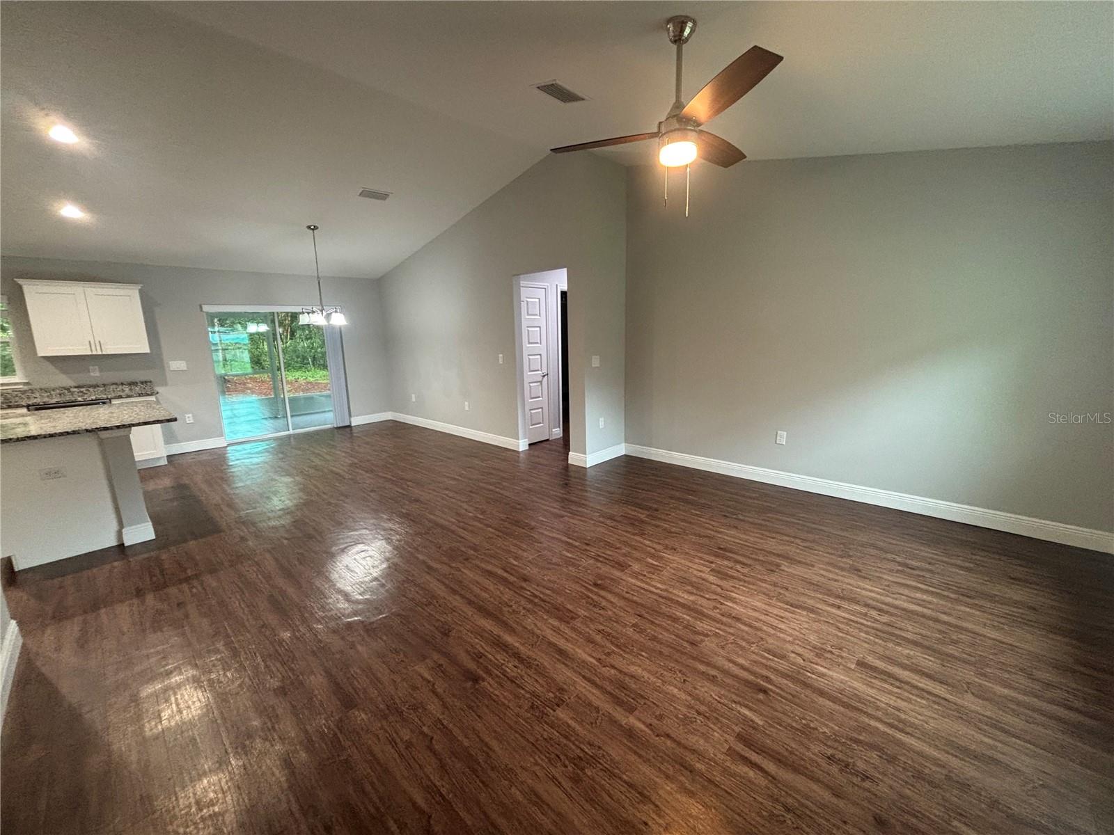 Image 12 of 42 For 8190 Creek Way