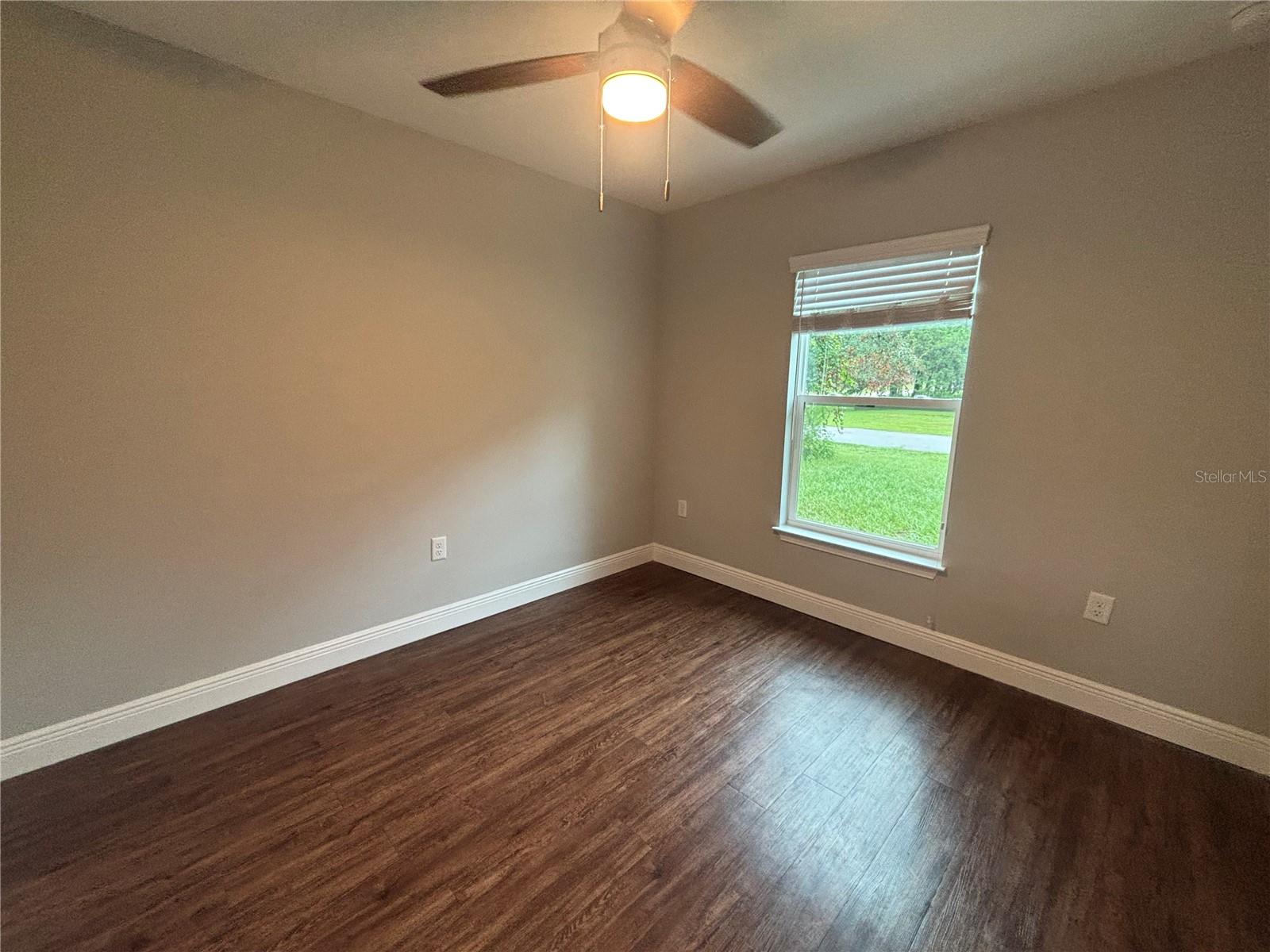 Image 21 of 42 For 8190 Creek Way