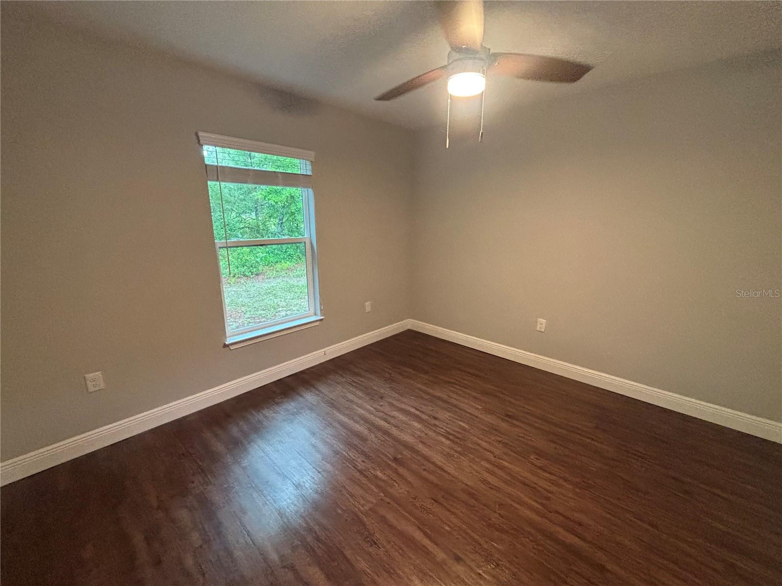 Image 22 of 42 For 8190 Creek Way
