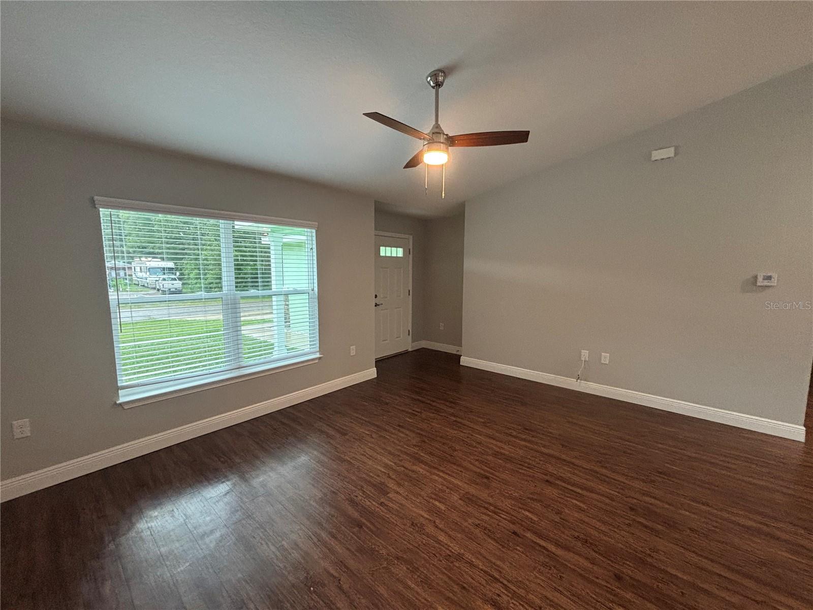 Image 6 of 42 For 8190 Creek Way