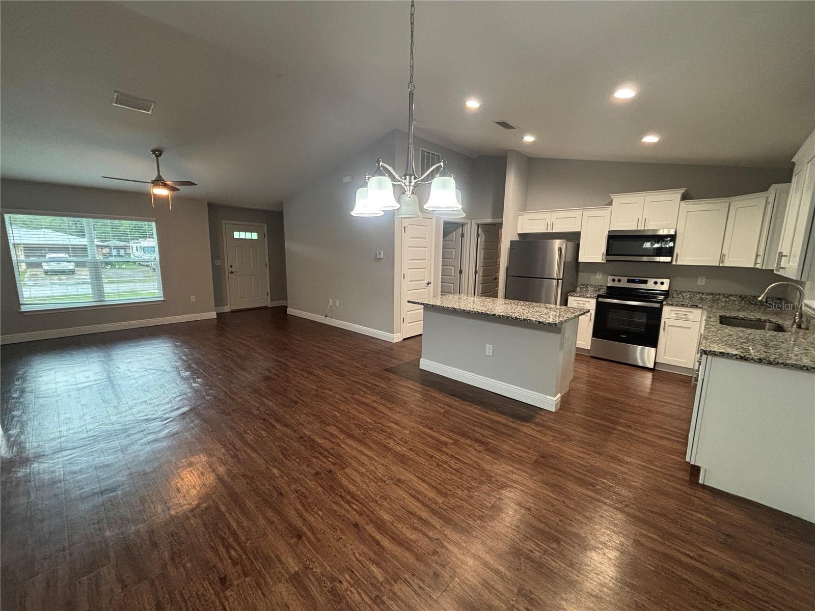 Image 7 of 42 For 8190 Creek Way