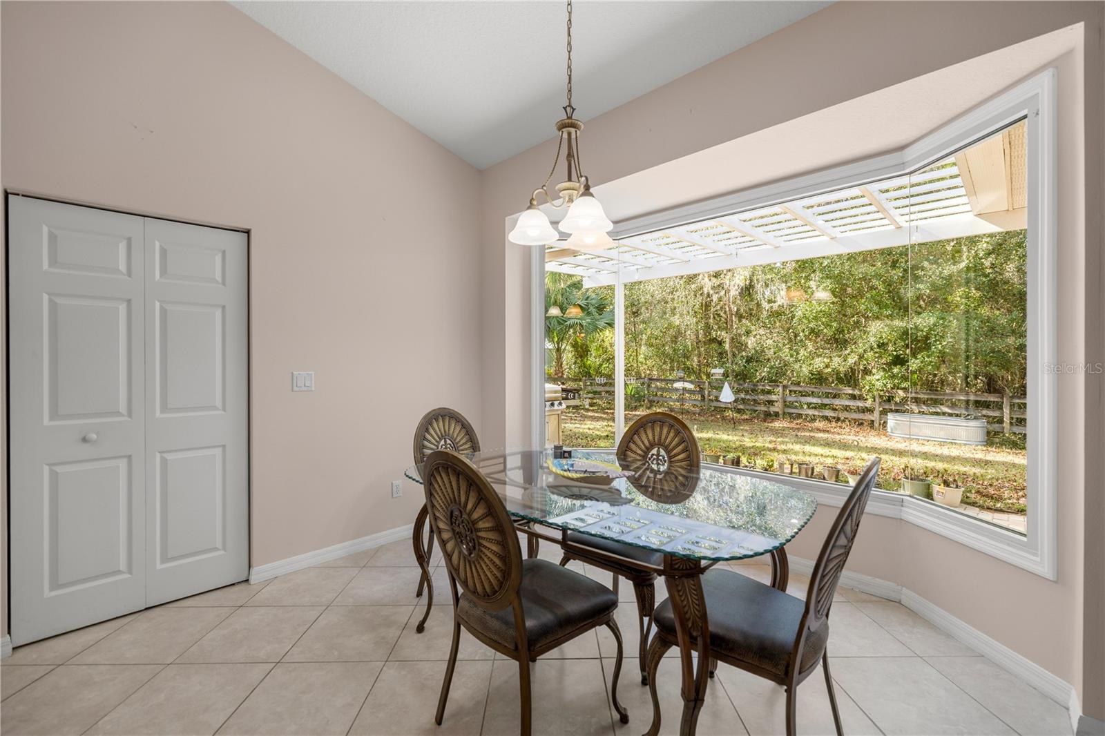 Image 11 of 68 For 19040 88th Avenue Road