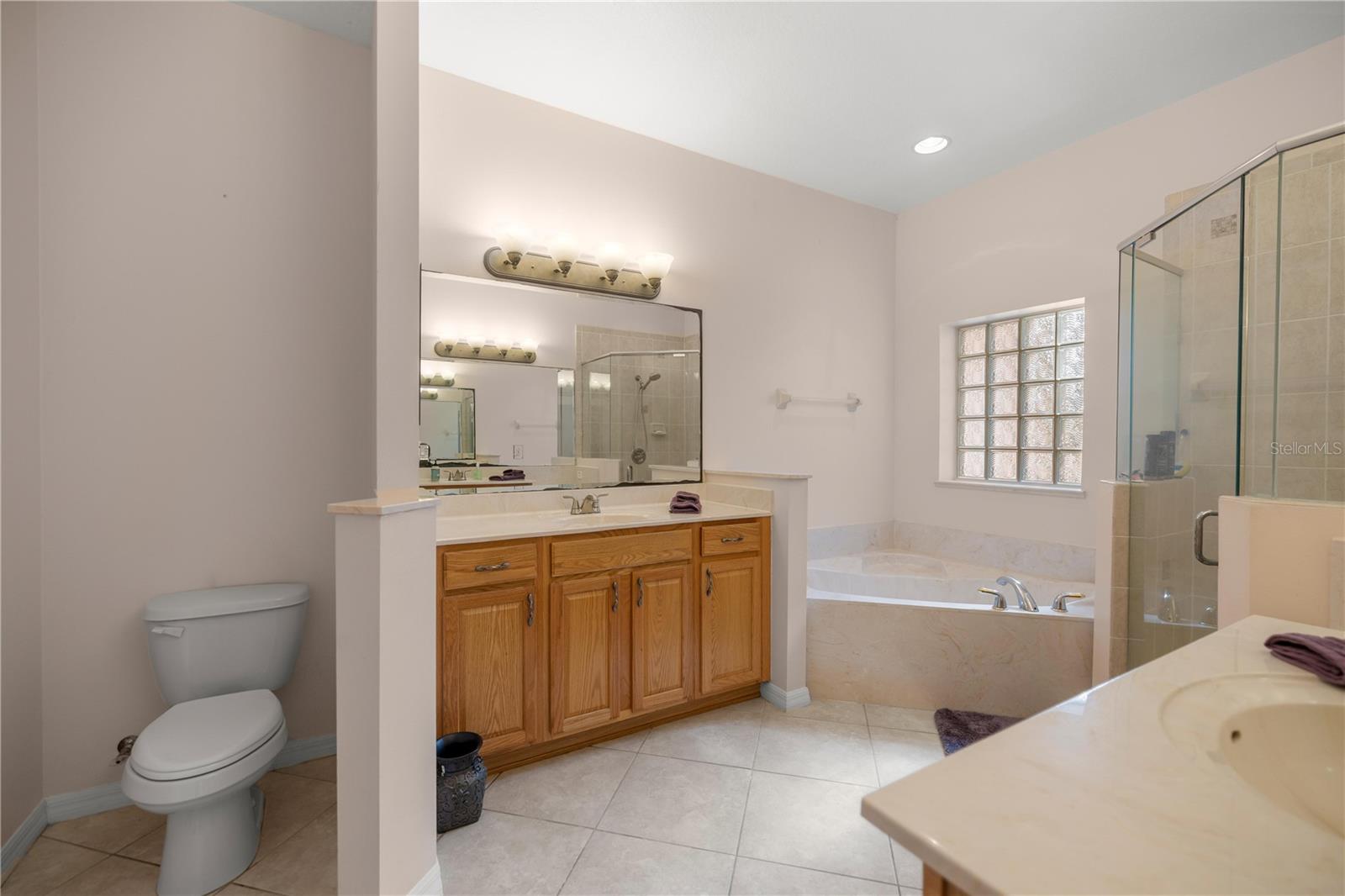 Image 23 of 68 For 19040 88th Avenue Road