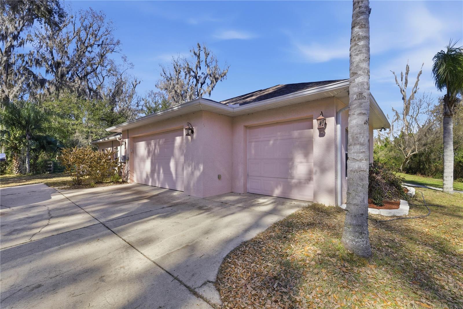 Image 35 of 68 For 19040 88th Avenue Road